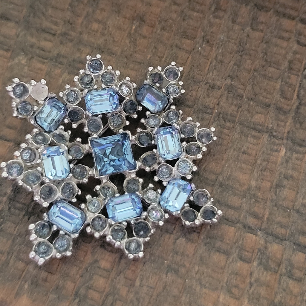 Vintage Bogoff Rhinestone Pin/Brooch